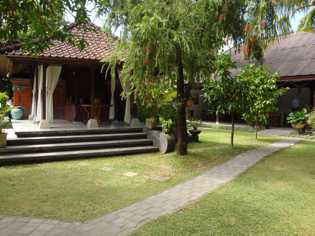 Puri Maharani Boutique Hotel Денпасар Экстерьер фото